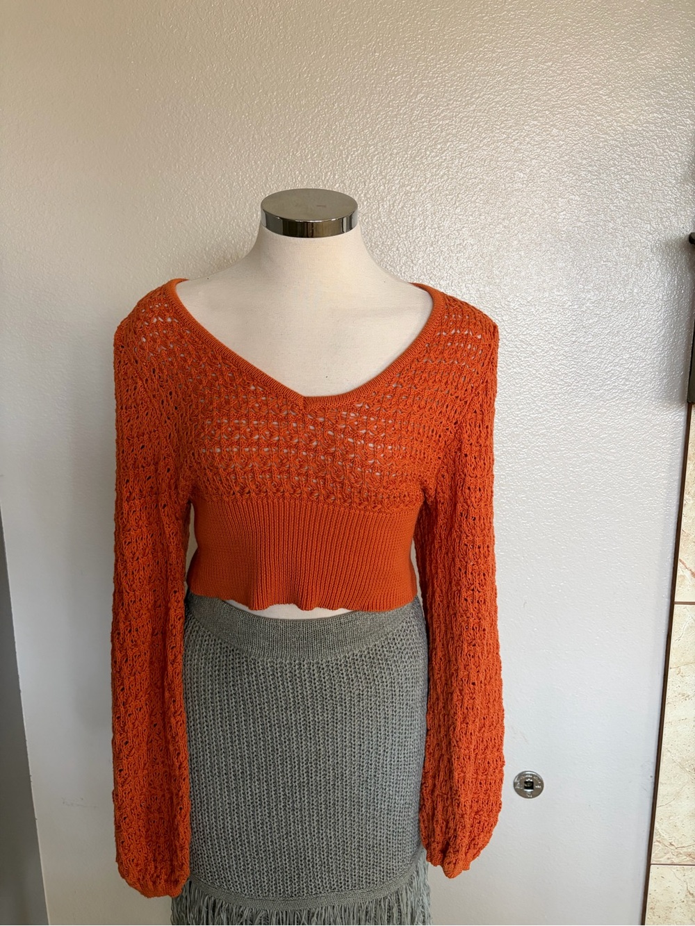 Cropped Orange V‑Neck Knit Sweater